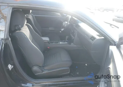 2013 Dodge Challenger Sxt z USA, uszkodzony, nr VIN 2C3CDYAGXDH728958